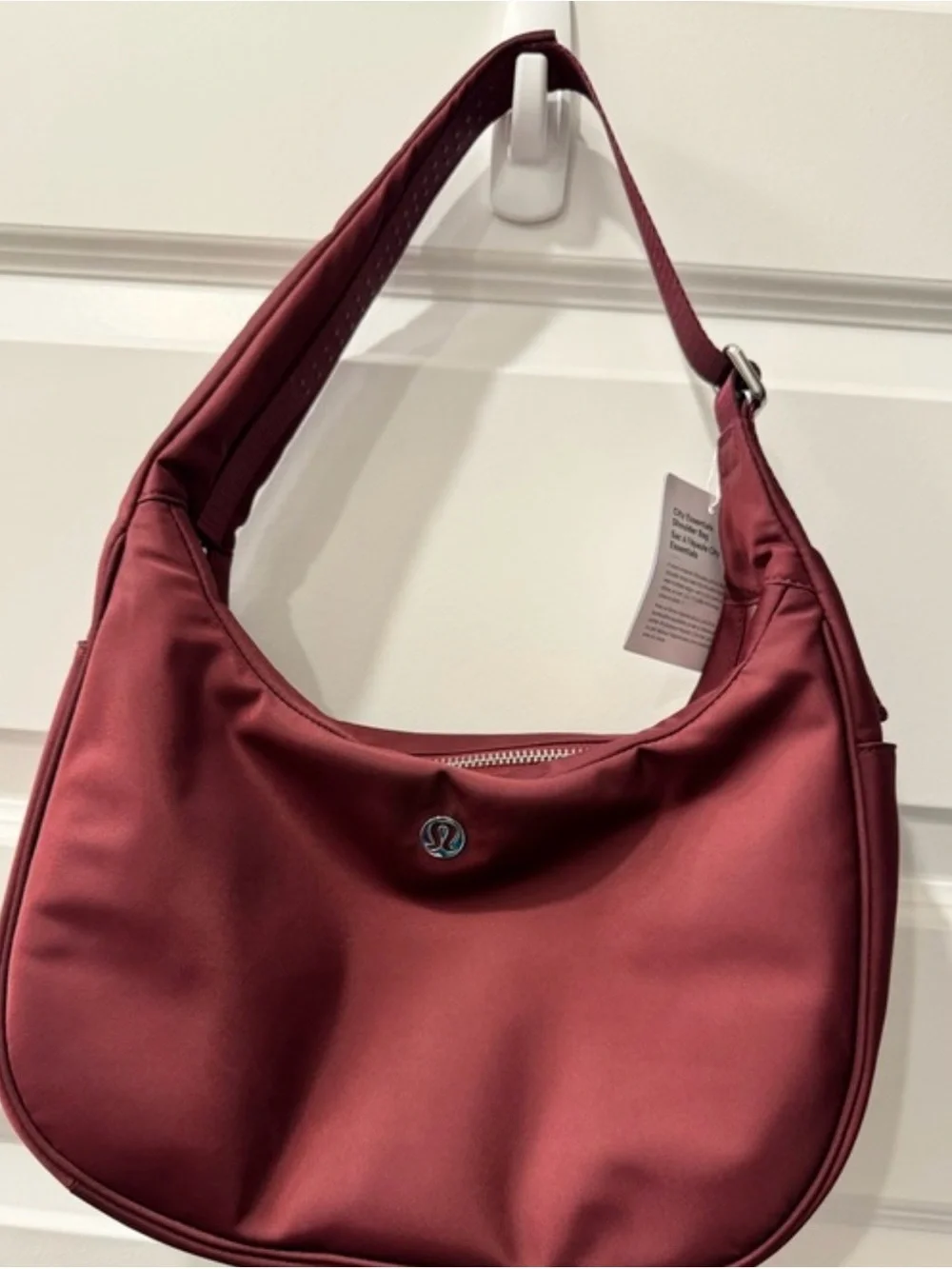 lululemon athletica City Essentials Shoulder Bag in Burgundy